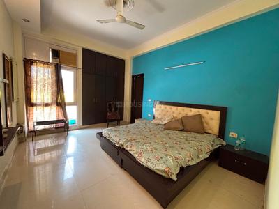 Bedroom Image of 3500 Sq.ft 4 BHK Independent House for rent in Gardenia Glory, Sector 46 Noida for Rs. 70000