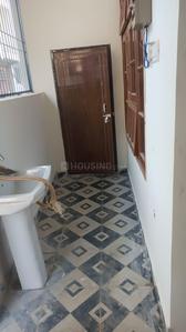 Bathroom Image of 1400 Sq.ft 3.5 BHK Independent House for rent in Para Lucknow for Rs. 14000