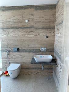 Bathroom Image of 1860 Sq.ft 3 BHK Apartment / Flat for sale in Monte South, Byculla Mumbai for Rs. 68500000