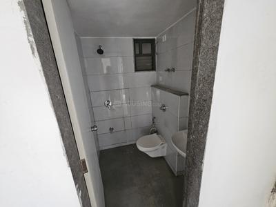 Bathroom Image of 860 Sq.ft 3 BHK Apartment / Flat for rent in Shilp Revanta, Shela Ahmedabad for Rs. 27000