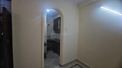 Bedroom Image of 900 Sq.ft 3 BHK Apartment / Flat for rent in Khirki Extension New Delhi for Rs. 28000