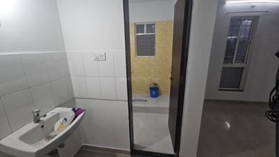 Pate Golden Petals Bathroom One 4