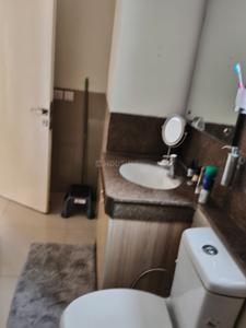Bathroom Image of 1500 Sq.ft 3 BHK Apartment / Flat for rent in Emaar Palm Gardens, Sector 83 Gurgaon for Rs. 45000