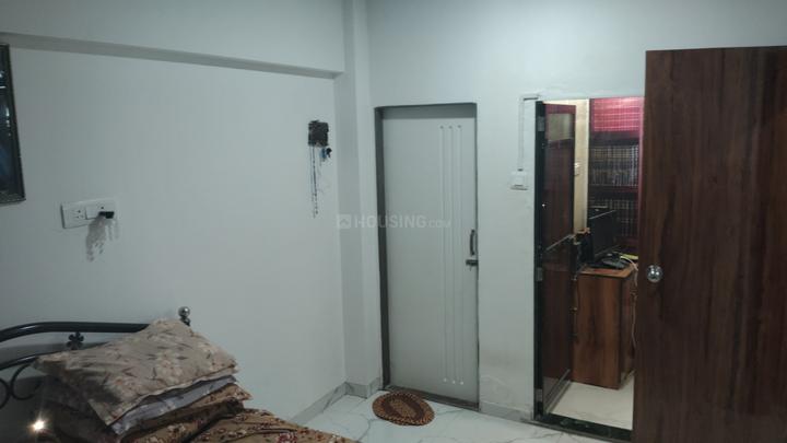 Shellproof Gladiolus Tower Main Image 1