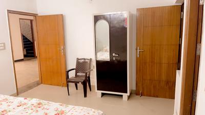 Bedroom Image of Neha PG in Sector 71, Noida