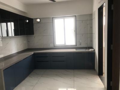 Kitchen Image of 1700 Sq.ft 4 BHK Apartment / Flat for rent in Ratnam Gardenbay, Sama Savli Vadodara for Rs. 40000