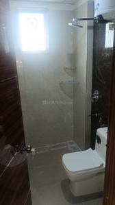Bathroom Image of 750 Sq.ft 1 RK Builder Floor for rent in Sector 39 Gurgaon for Rs. 28500