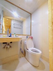 Image of 1345 Sq.ft 3 BHK Apartment / Flat for sale in Hiranandani Meadows, Thane West, Thane for Rs. 27500000