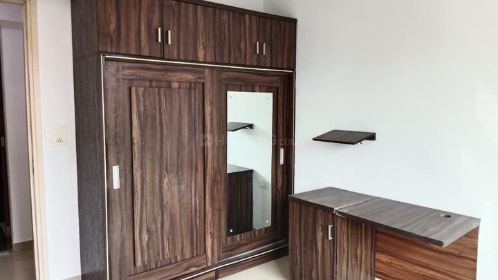 Nahar Water Lily And White Lily Main Image 1