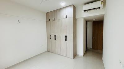 Bedroom Image of 2210 Sq.ft 4 BHK Apartment / Flat for sale in Lodha Bellagio, Powai Mumbai for Rs. 87500000