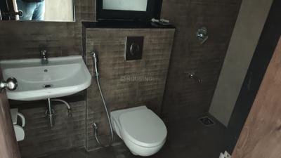 Bathroom Image of 950 Sq.ft 2 BHK Apartment / Flat for rent in Gagan Klara, Balewadi Pune for Rs. 37000