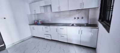 Kitchen Image of 1250 Sq.ft 2 BHK Independent House for rent in Neel Matha Lucknow for Rs. 14000
