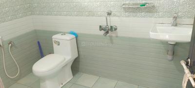 Bathroom Image of 1400 Sq.ft 2 BHK Independent House for rent in Edathala Aluva for Rs. 15000