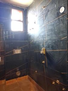 Common Bathroom Image of 1500 Sq.ft 4 BHK Apartment / Flat for sale in JMD Siddhi Vinayak, Sector 73 Noida for Rs. 8500006