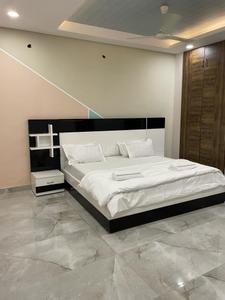 Bedroom Image of 2100 Sq.ft 3 BHK Apartment / Flat for rent in Shyam Nagar Jaipur for Rs. 51000