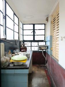 Kitchen Image of 1200 Sq.ft 2 BHK Builder Floor for sale in Kalighat Kolkata for Rs. 9000000