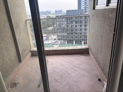 Balcony Image of 465 Sq.ft 1 RK Apartment / Flat for sale in Amanora Towers 23 25, Hadapsar Pune for Rs. 5000000