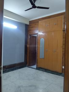Bedroom Image of 1050 Sq.ft 2 BHK Apartment / Flat for rent in Himgiri Apartment, Sector 34 Noida for Rs. 28000