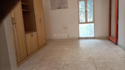 Bedroom Image of 1550 Sq.ft 3 BHK Apartment / Flat for sale in DLF Exclusive Floors, Sector 54 Gurgaon for Rs. 35000000