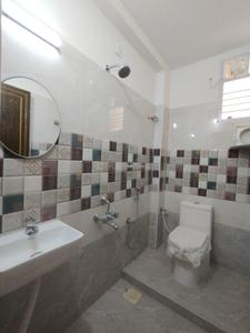 Bathroom Image of 1000 Sq.ft 2 BHK Independent House for sale in Ottiyambakkam Chennai for Rs. 6600000