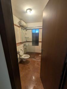 Bathroom Image of 2100 Sq.ft 3 BHK Apartment / Flat for rent in Mahindra Belvedere Court, Mumbai Central Mumbai for Rs. 300000