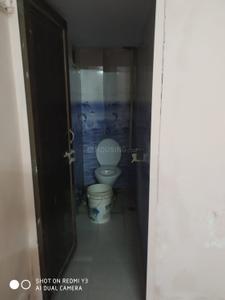 Bathroom Image of 500 Sq.ft 1 BHK Builder Floor for rent in Nanda Nagar Indore for Rs. 8000