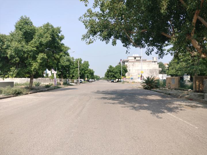Sector 76 Main Image 1