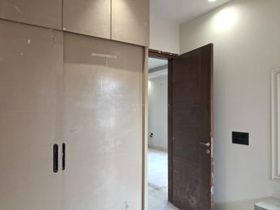 Bedroom Image of 900 Sq.ft 3 BHK Builder Floor for sale in Paschim Vihar New Delhi for Rs. 21000000