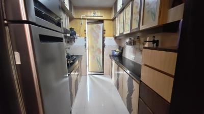 Kitchen Image of 550 Sq.ft 1 BHK Apartment / Flat for rent in Landmark Towers, Dadar East Mumbai for Rs. 65000