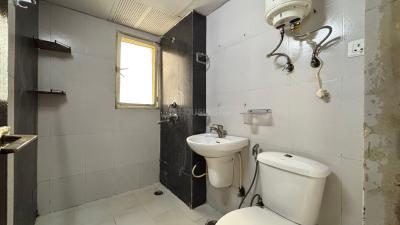 Bathroom Image of 1147 Sq.ft 2.5 BHK Apartment / Flat for sale in JM Orchid, Sector 76 Noida for Rs. 14200000