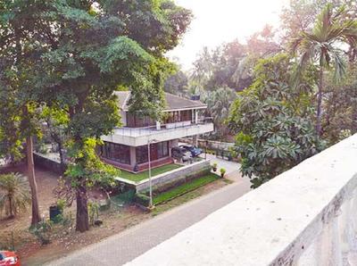 Balcony Image of 5400 Sq.ft 3 BHK Villa for sale in Mysore Colony, Chembur Mumbai for Rs. 122500000