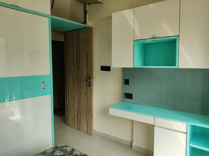 Srishti Solitaire Main Image 1