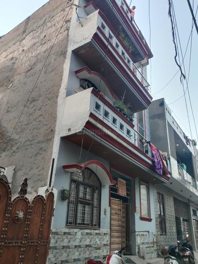 Heera Nagar, Sector 11 Main Image 1