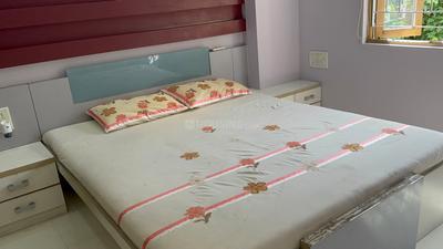 Bedroom Image of 2500 Sq.ft 3 BHK Apartment / Flat for rent in Bodakdev Ahmedabad for Rs. 75000