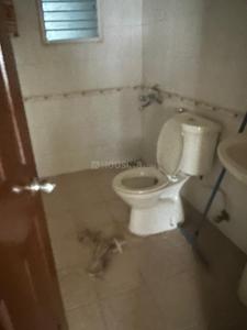 Bathroom Image of 1500 Sq.ft 3 BHK Apartment / Flat for rent in Puravankara Purva Panorama, Kalena Agrahara Bengaluru for Rs. 45000