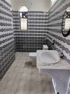 Bathroom Image of 1700 Sq.ft 3 BHK Apartment / Flat for rent in Lalpur Ranchi for Rs. 30000