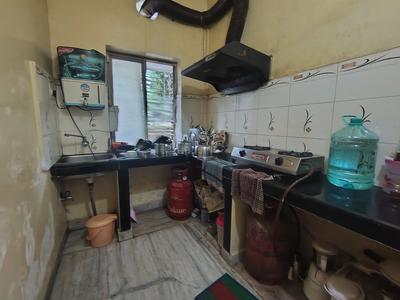 Kitchen Image of 1300 Sq.ft 2.5 BHK Apartment / Flat for rent in Sodepur Kolkata for Rs. 19000