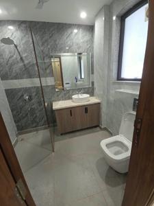 Image of 1800 Sq.ft 3 BHK Builder Floor for sale in Mansarover Garden, New Delhi for Rs. 39000000