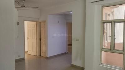 Living Room Image of 930 Sq.ft 2 BHK Apartment / Flat for rent in Supertech Cape Town, Sector 74 Noida for Rs. 28800