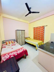 Bedroom Image of Karishma Pg in Airport Road, Bhopal