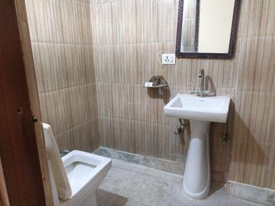 Image of 700 Sq.ft 2 BHK Apartment / Flat for rent in Sultanpur, New Delhi for Rs. 20000