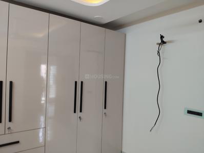 Bedroom Image of 750 Sq.ft 2 BHK Builder Floor for rent in Preet Vihar New Delhi for Rs. 20000