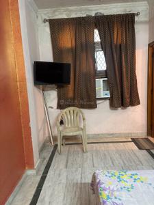 Bedroom Image of 710 Sq.ft 2 BHK Builder Floor for rent in Dwarka Mor New Delhi for Rs. 25000