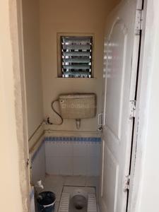 Bathroom Image of 350 Sq.ft 1 BHK Apartment / Flat for rent in Mankhurd Mumbai for Rs. 12000