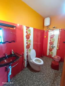 Bathroom Image of 2250 Sq.ft 3 BHK Independent House for rent in Adukkam Dindigul for Rs. 40000