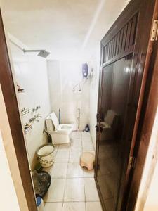 Bathroom Image of 1260 Sq.ft 2 BHK Builder Floor for rent in Blueplanet Defence Empire, Tilpata Karanwas Greater Noida for Rs. 10000