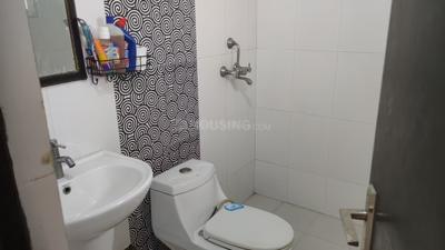 Bathroom Image of 1140 Sq.ft 2.5 BHK Apartment / Flat for sale in Ajnara Le Garden, Noida Extension Greater Noida for Rs. 8850000