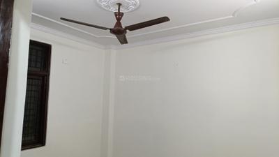 Bedroom Image of 950 Sq.ft 3 BHK Builder Floor for sale in Laxmi Nagar New Delhi for Rs. 7000000