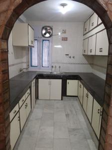 Kitchen Image of 1700 Sq.ft 4 BHK Apartment / Flat for rent in Prince Apartments, Patparganj New Delhi for Rs. 45000
