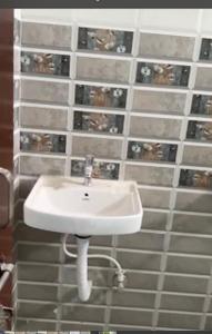 Bathroom Image of 1450 Sq.ft 3 BHK Apartment / Flat for sale in Puppalaguda Hyderabad for Rs. 9200000